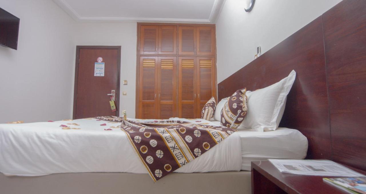 Hotel La Rose Blanche Abidżan Zewnętrze zdjęcie