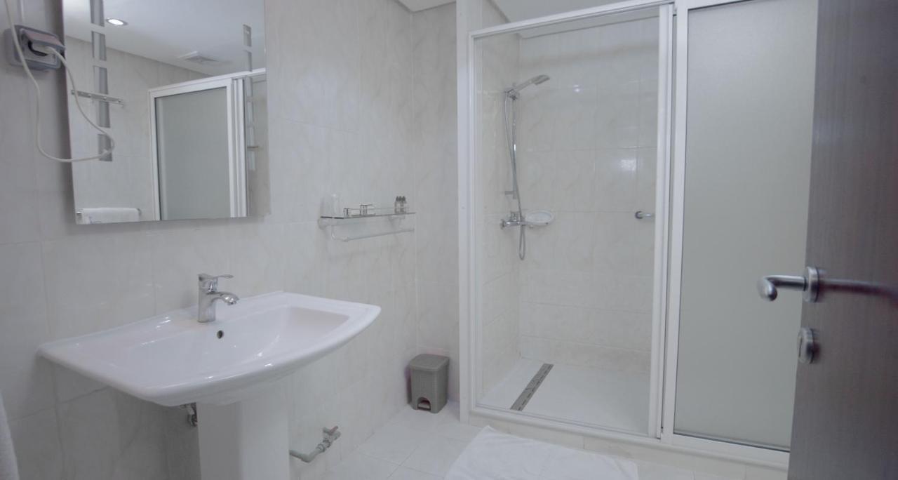 Hotel La Rose Blanche Abidżan Zewnętrze zdjęcie